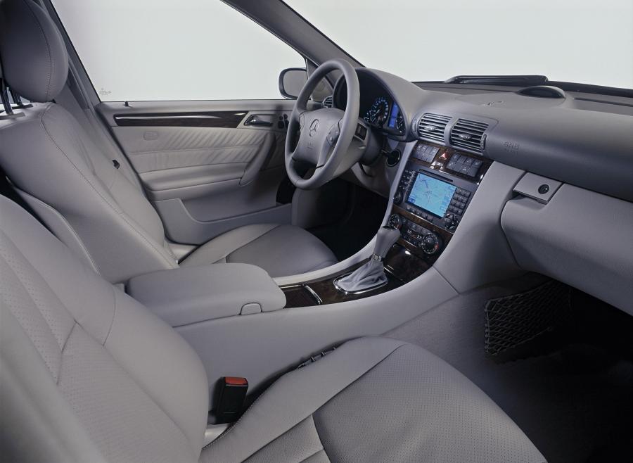 Mercedes-Benz C-Class 2004 года  (фото 41 из 88)